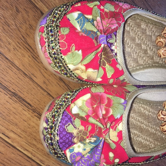 Flats - Picture 2 of 8